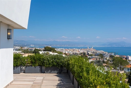 For sale Penthouse with panoramic views and very large terrace