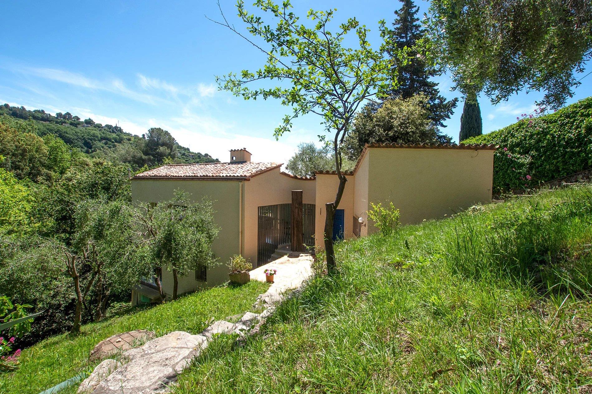 À vendre à Magagnosc - villa avec 3 chambres sur un terrain d'un hectare