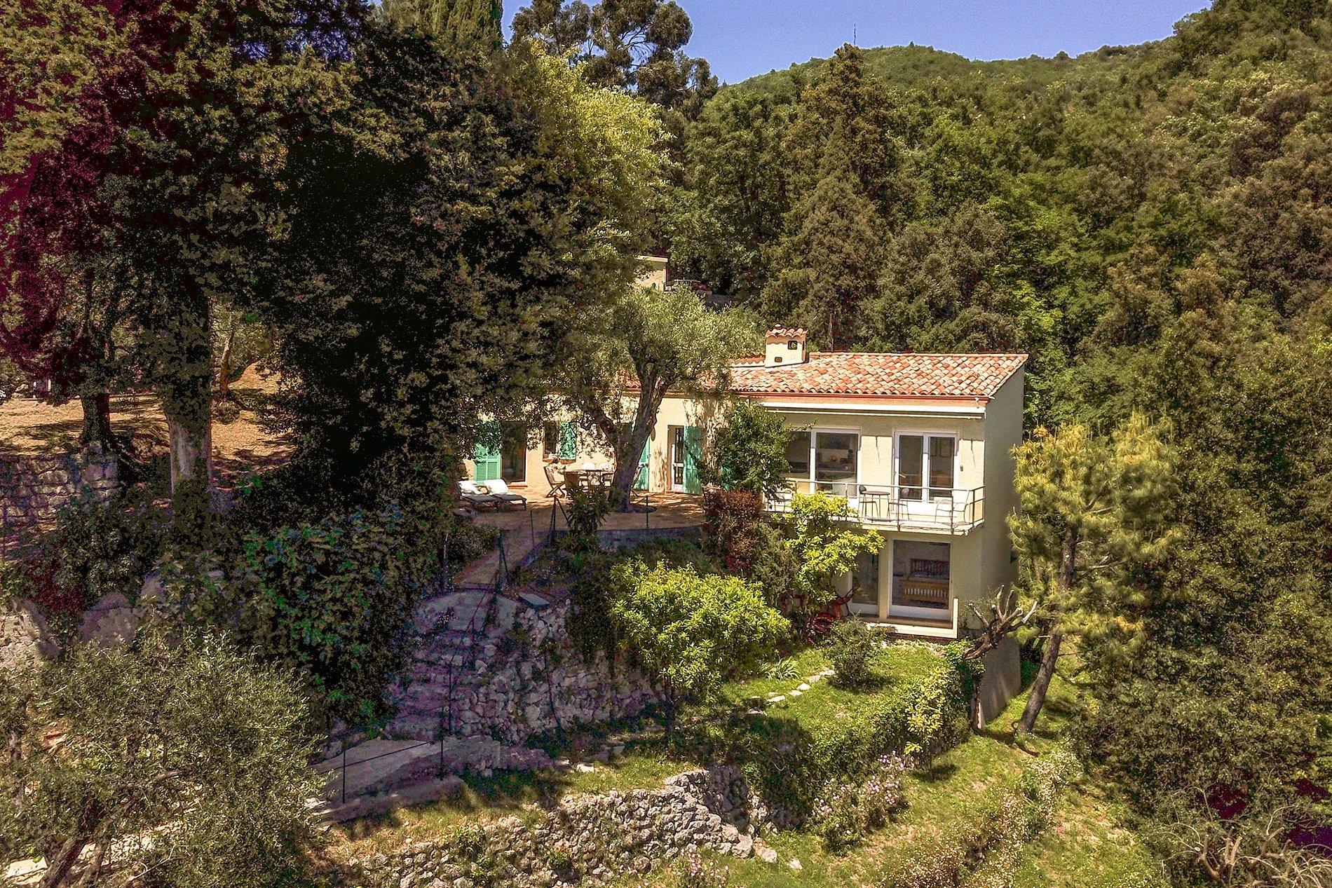 À vendre à Magagnosc - villa avec 3 chambres sur un terrain d'un hectare