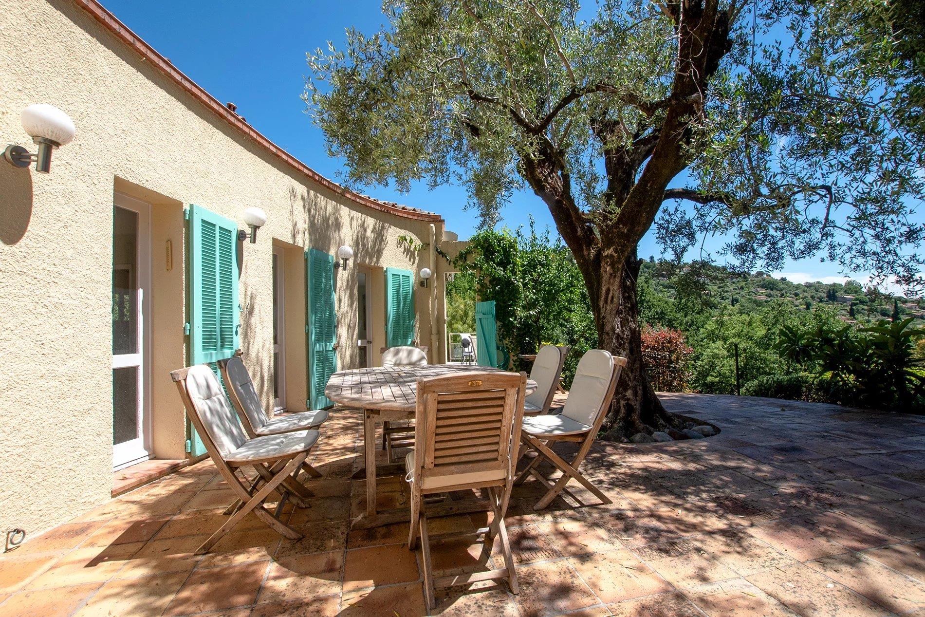 À vendre à Magagnosc - villa avec 3 chambres sur un terrain d'un hectare