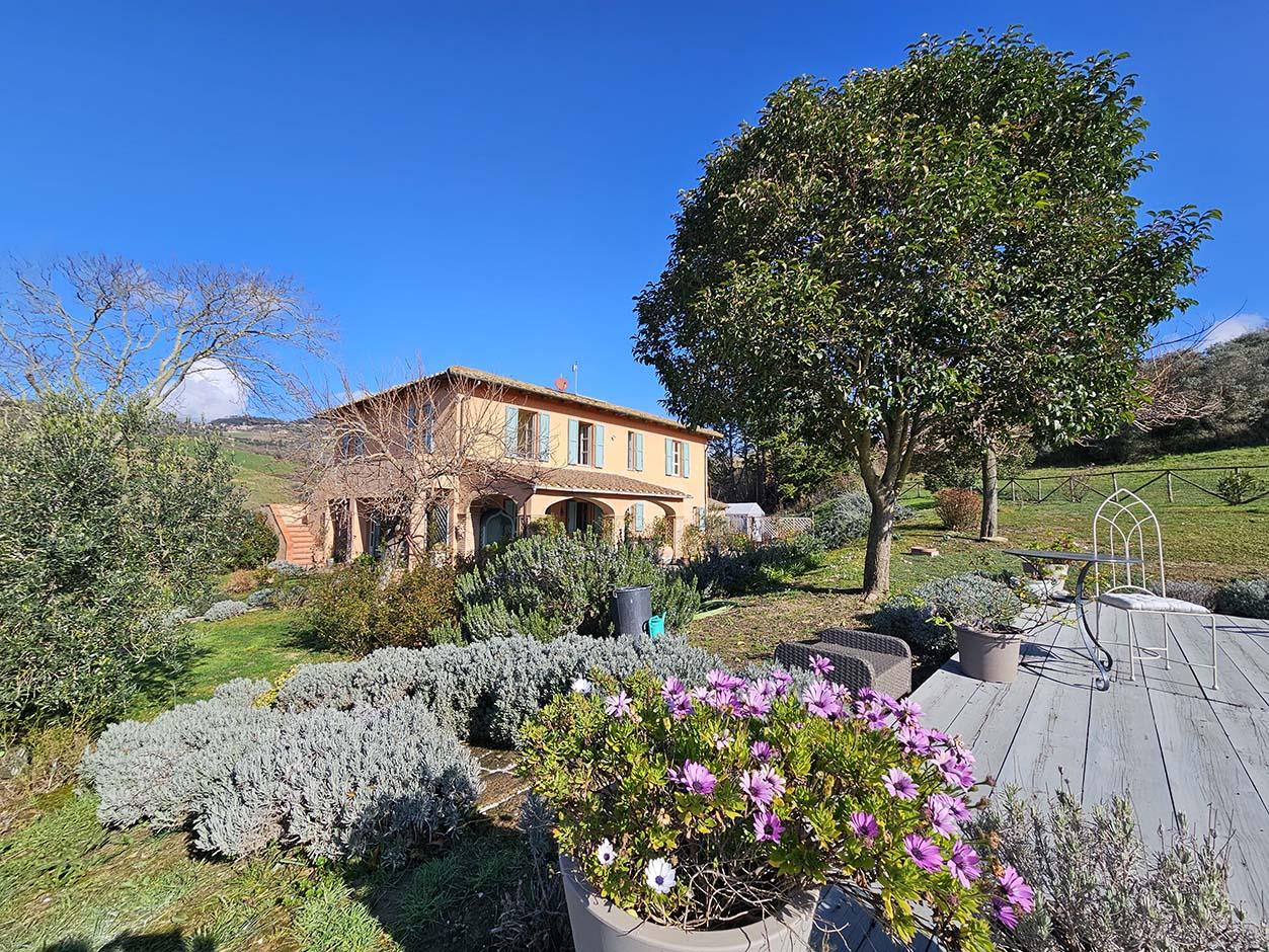 Charming Restored  4 Bdr Farmhouse, Swimming Pool, Volterra, Pisa, Tuscany