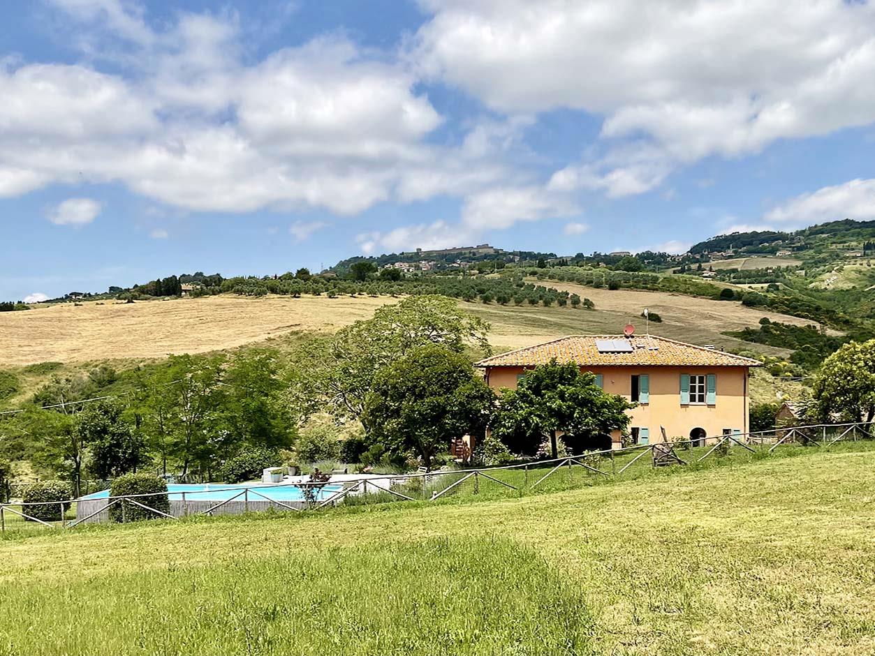 Charming Restored  4 Bdr Farmhouse, Swimming Pool, Volterra, Pisa, Tuscany