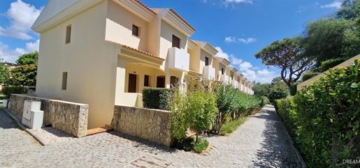 Villa met 2+1 slaapkamers in privé-condominium in Vila Sol