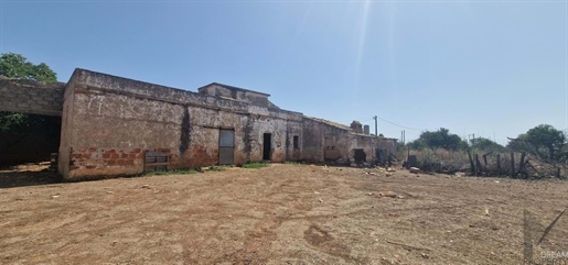Boliqueime - Terreno com 3 ruínas