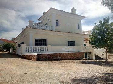 V6 villa for sale in The Village of Tôr, Loulé