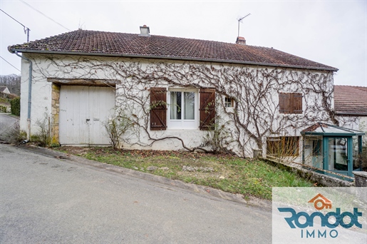House 4 rooms/2 bedrooms/120 m2 approx on plot of 2335 m2
