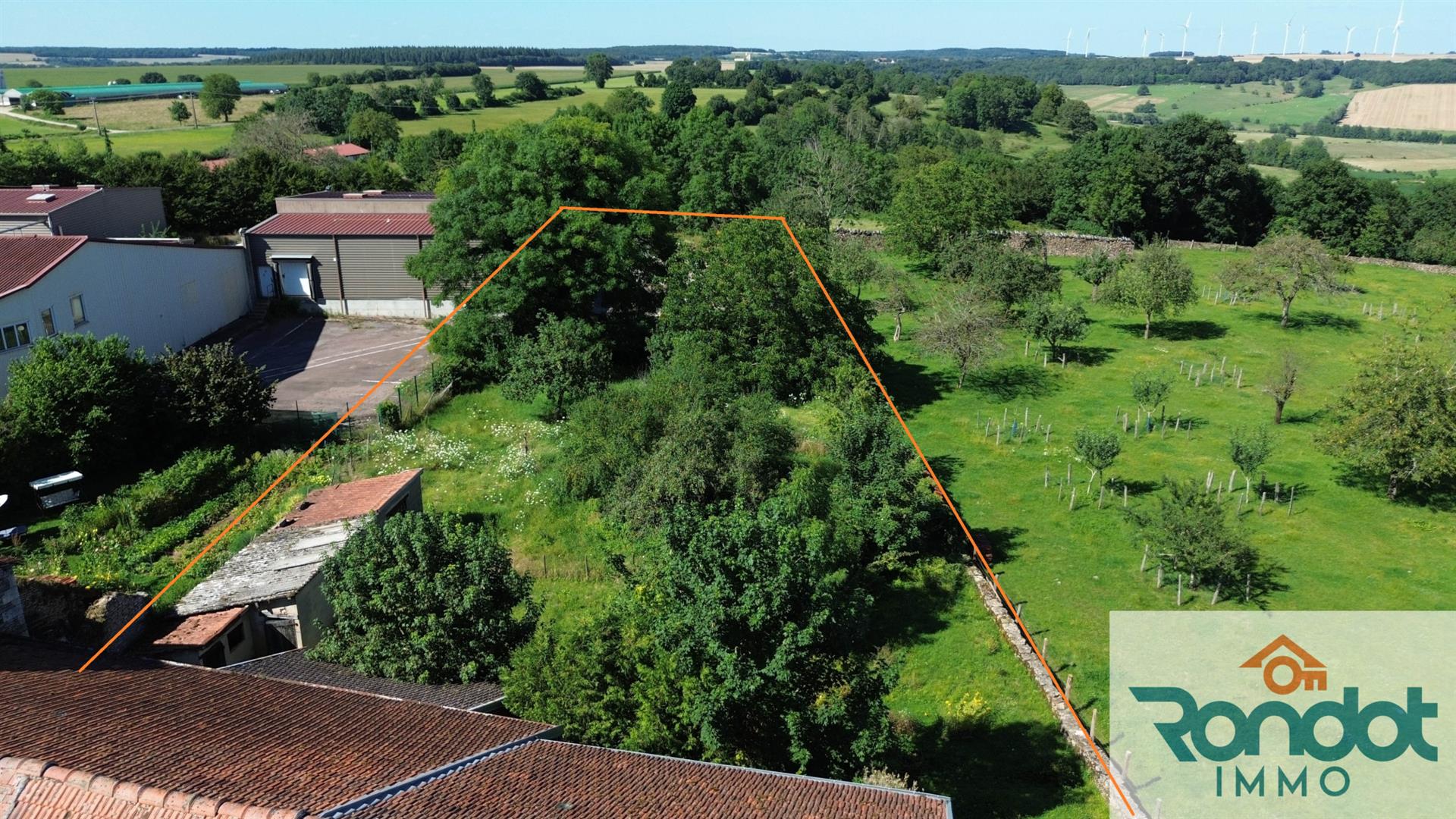 Maison 4 Pieces/3 Chambres/100M2 Environ + 300M2 Environ De Dependances