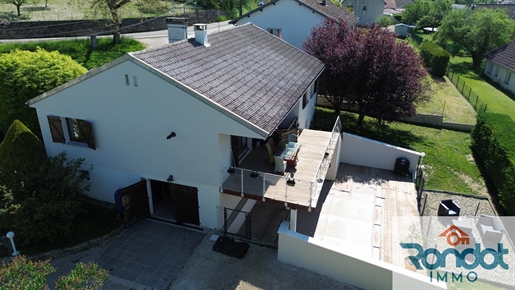 House 5 rooms/3 bedrooms/107 m2 approx.