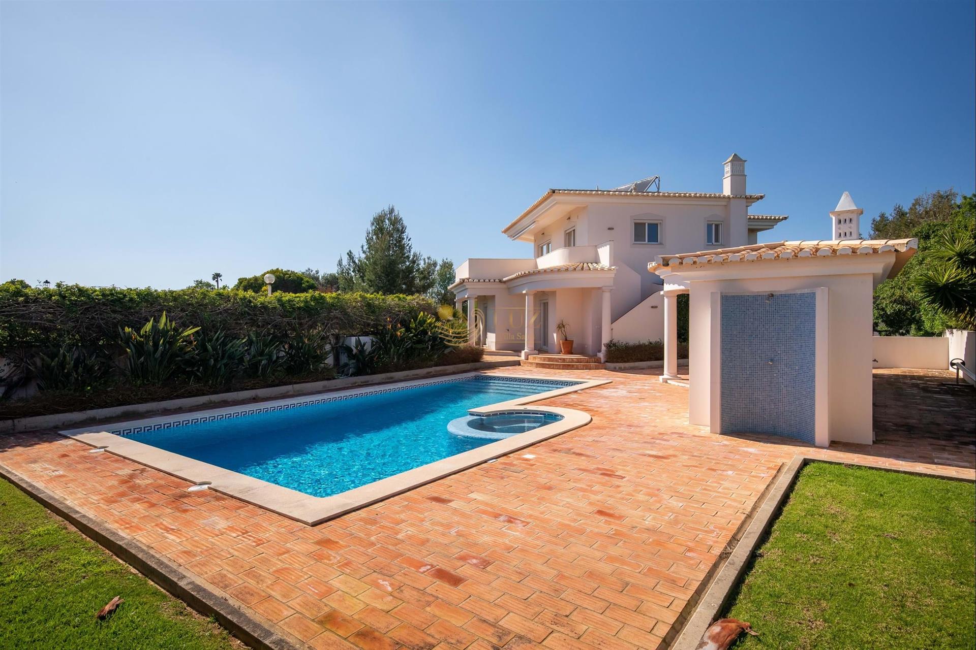 Purchase: House (8600)