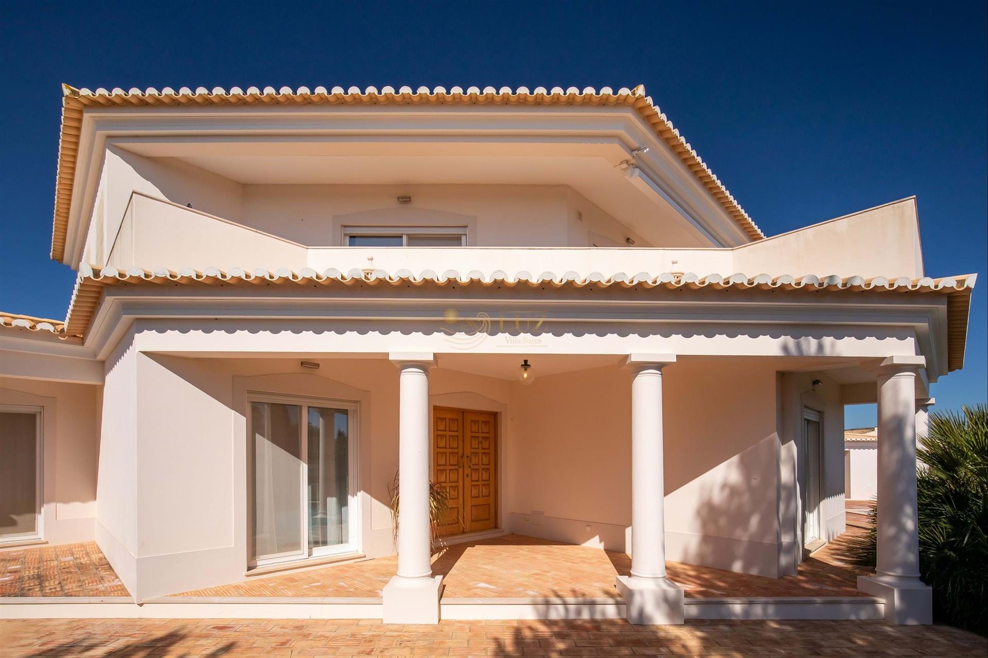 Purchase: House (8600)