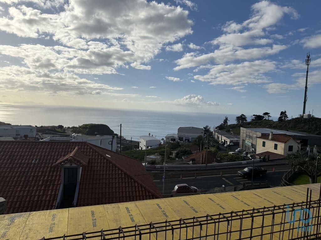 Home / Villa with 3 Rooms in São Gonçalo with 186,00 m²