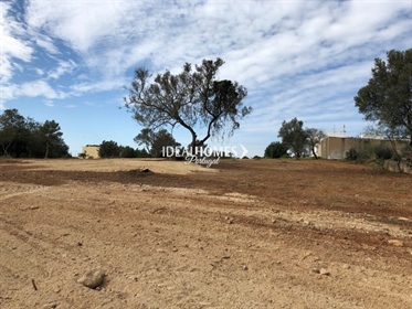 Land for sale in Almancil