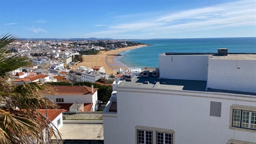 1+1 Bedroom Apartment For Sale in Albufeira