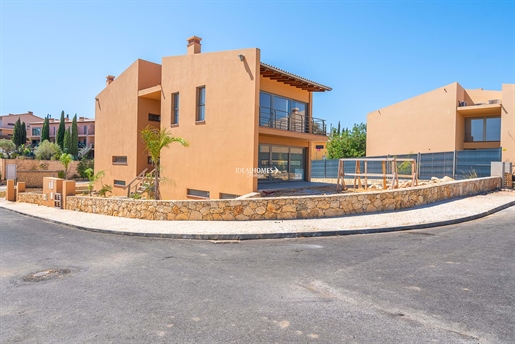 Villa de 4 chambres à vendre à Algoz