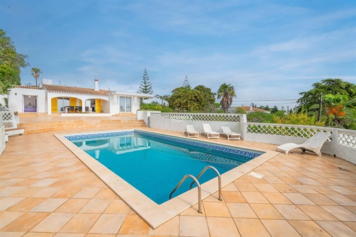 5 Bedroom Villa with an Annex For Sale in Praia da Luz