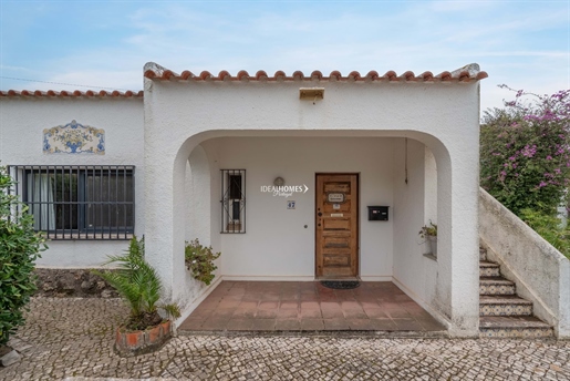 2 Bedroom Villa For Sale in Quarteira