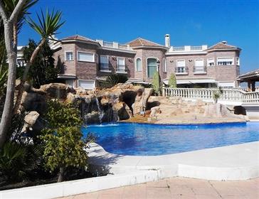 Villa de luxe à vendre. Malaga Est
