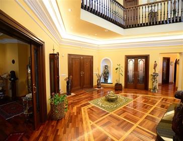 Villa di lusso di 2400  in vendita. Malaga orientale