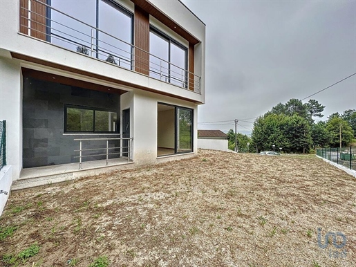 Casa / Villa T3 em Porto de 178,00 m²