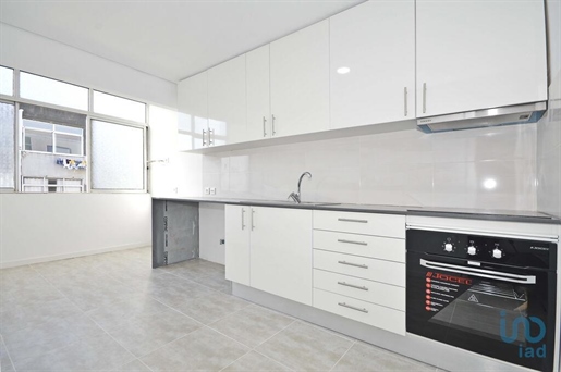 Apartamento T3 em Amora de 100,00 m²