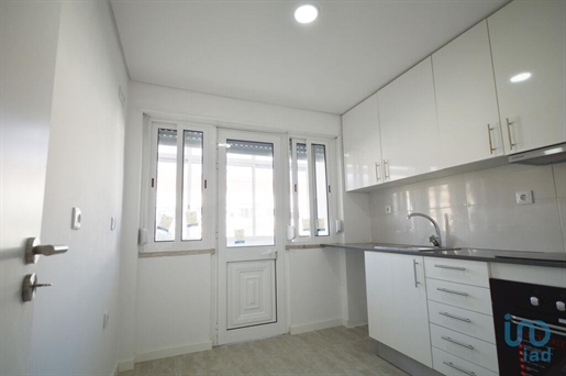 Appartement met 3 Kamers in Setúbal met 96,00 m²