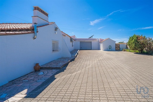 Fifth with 7 Rooms in Setúbal with 332,00 m²