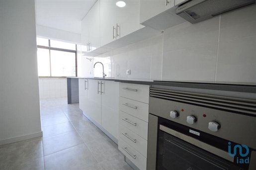 Apartment with 3 Rooms in Setúbal with 84,00 m²