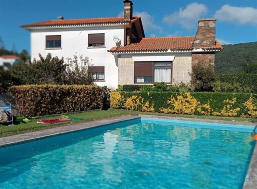 Home / Villa with 4 Rooms in Viana do Castelo with 238,00 m²