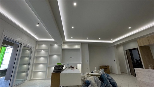 Nikaia: Building with a total area of ​​930 sq.m.