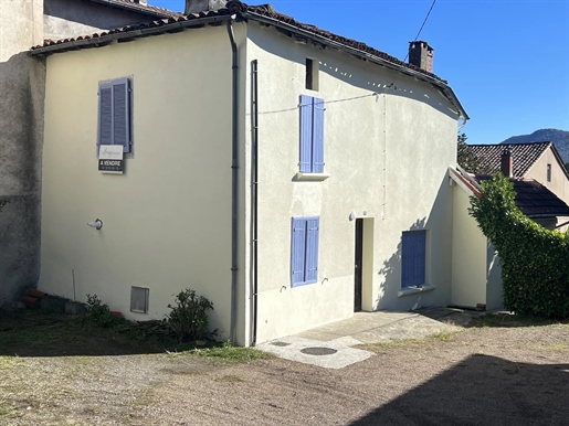 For sale 2 bedroom house with attached garden close to Saint Girons