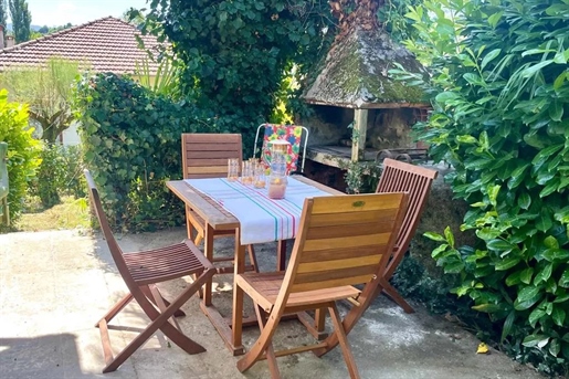 For sale 2 bedroom house with attached garden close to Saint Girons