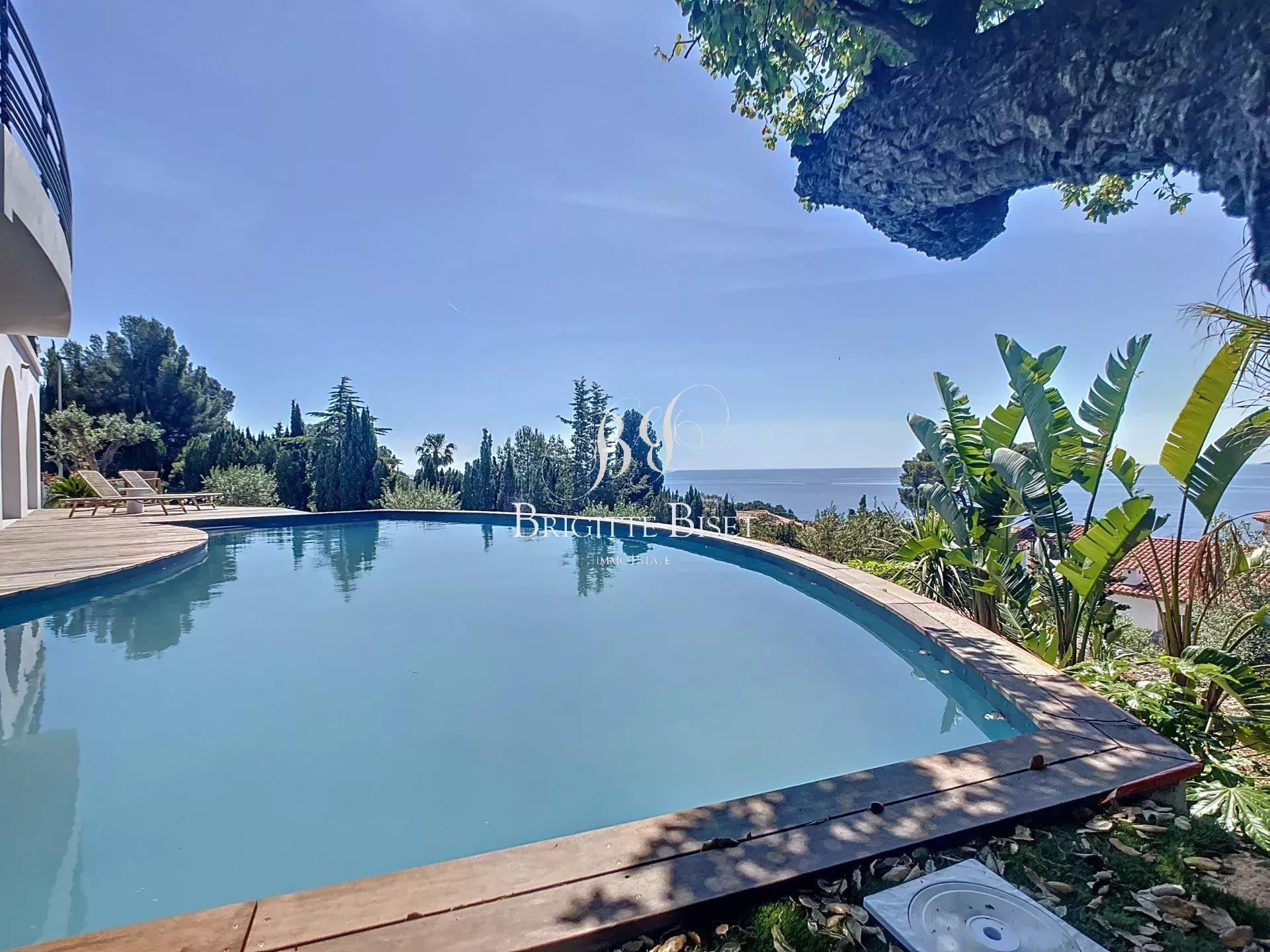 Villa for sale Les Issambres super sea view