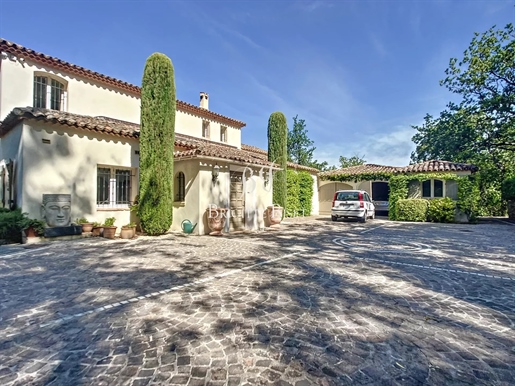 Villa zu verkaufen in La Garde Freinet