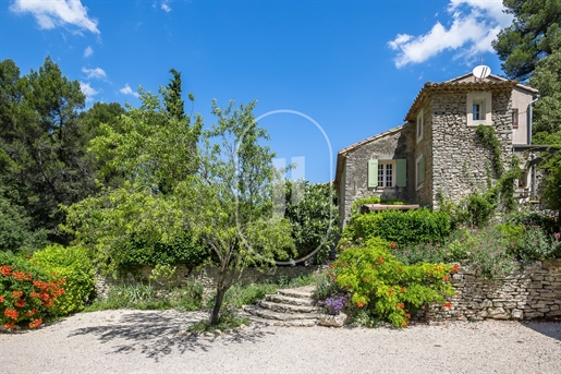 Magnificent property with swimming pool and outbuildings for sal