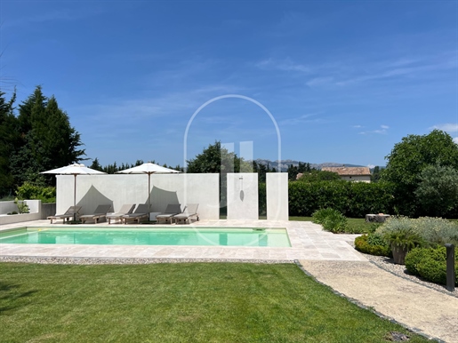 Immobilien mit Pool in der Nähe von Beaumes de Venise zu verkaufen