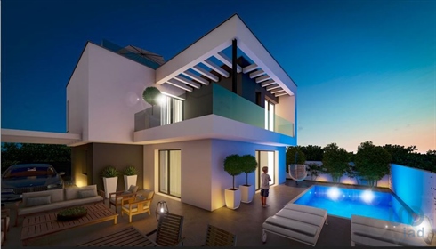 Home / Villa met 3 Kamers in Leiria met 128,00 m²