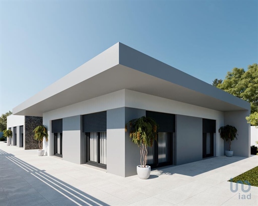 Casa / Villa T3 em Leiria de 274,00 m²