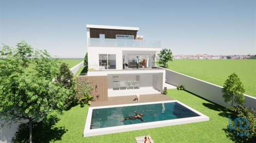 Home / Villa with 4 Rooms in Lisboa with 610,00 m²