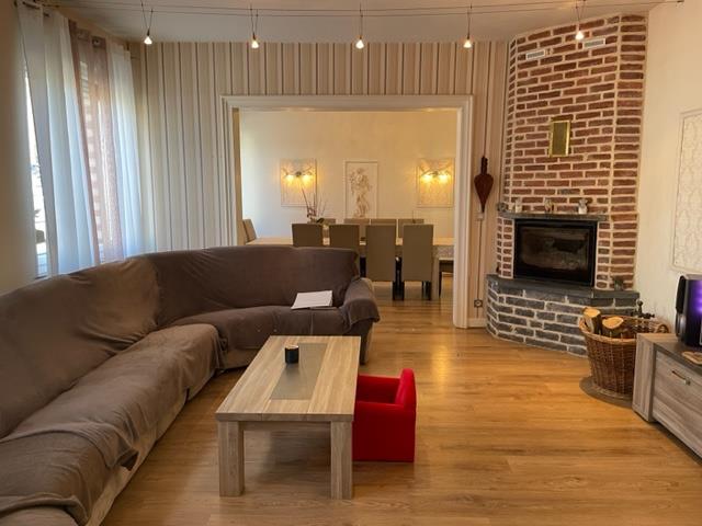 5 bedroom house, garden and garage 59400