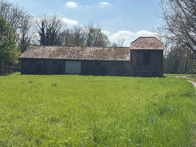 Exceptional property on 4 hectares 80ares