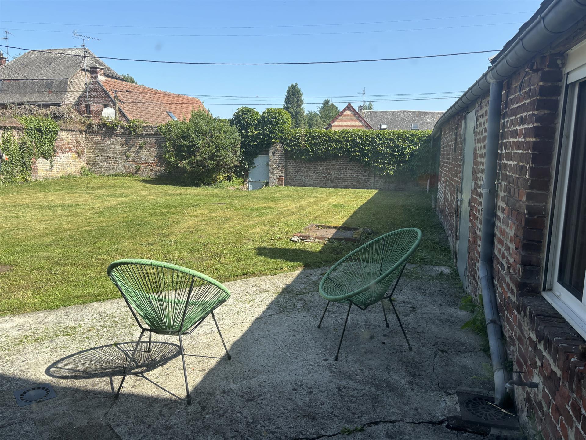 Maison 4 chambres au calme,jardin clos,garage.