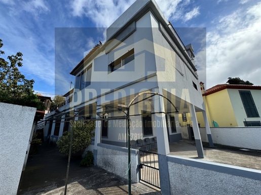 Vivienda Aislada 7 habitaciones Venta Funchal