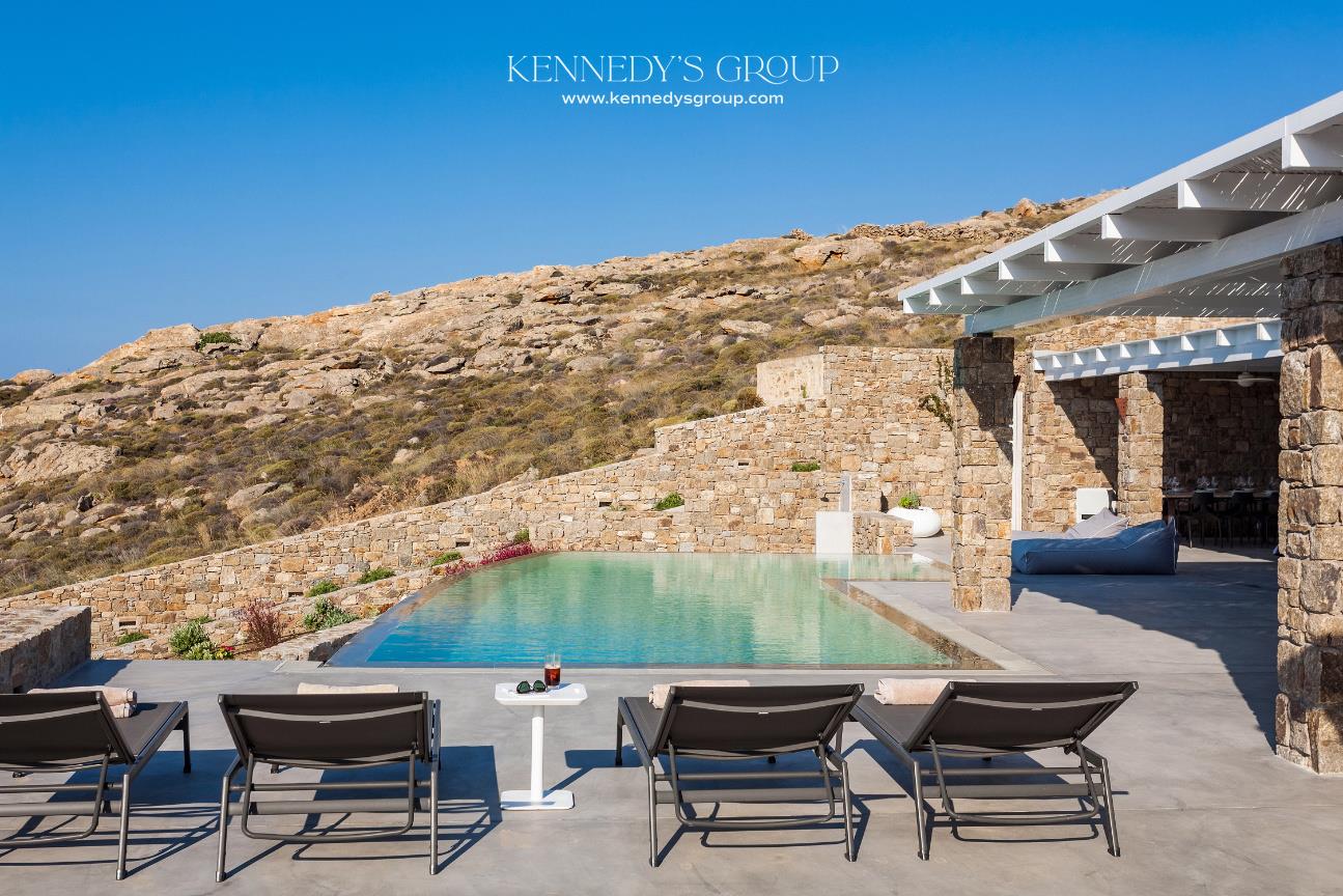 - Villa For sale, Mykonos, 360 sq.m., €3,000,000