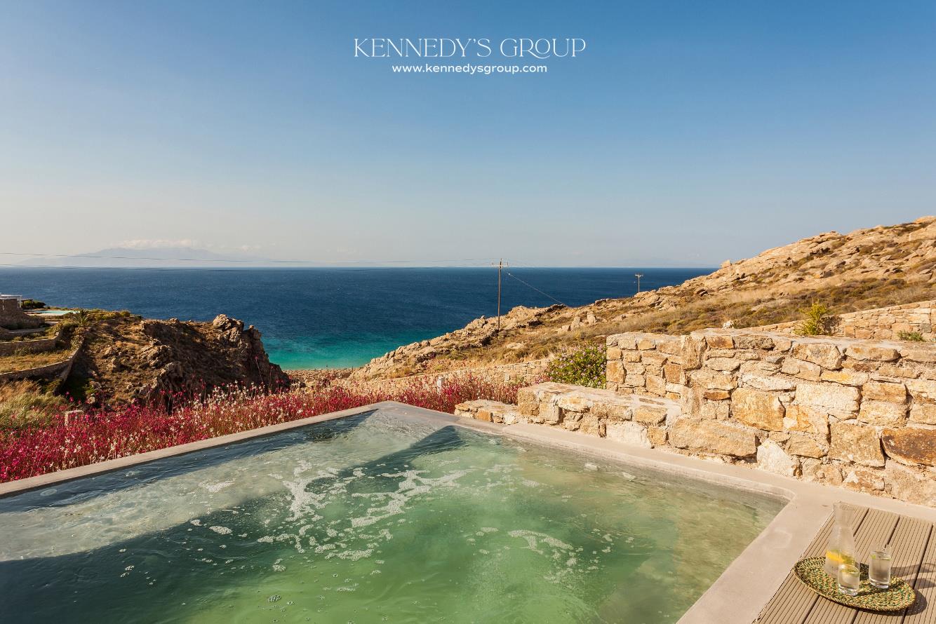 - Villa For sale, Mykonos, 360 sq.m., €3,000,000