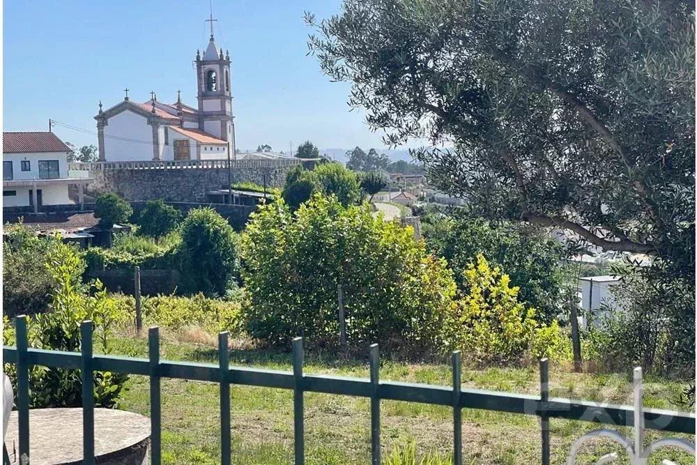 Land next to the chapel of Mrs. From Aparecida in Around Lousada