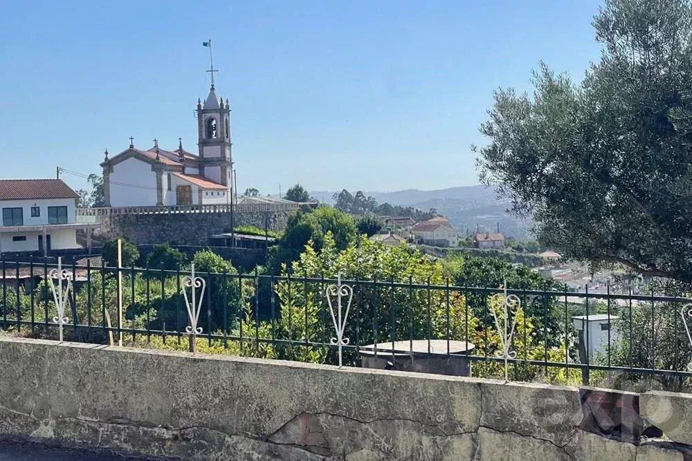 Land next to the chapel of Mrs. From Aparecida in Around Lousada