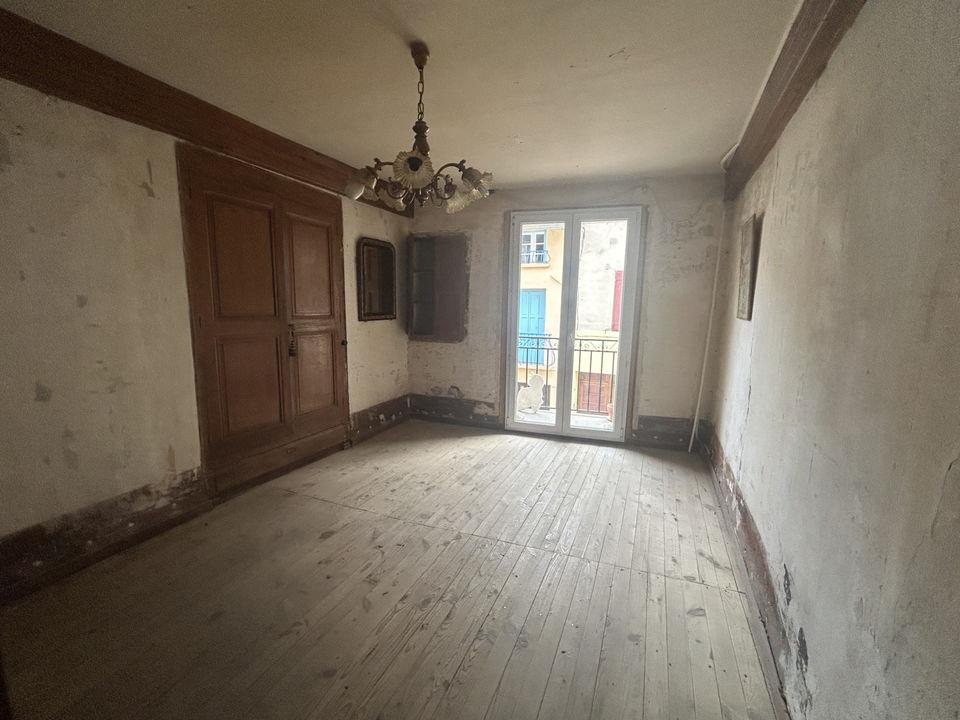 Casa de aldeia com pátio e jardim