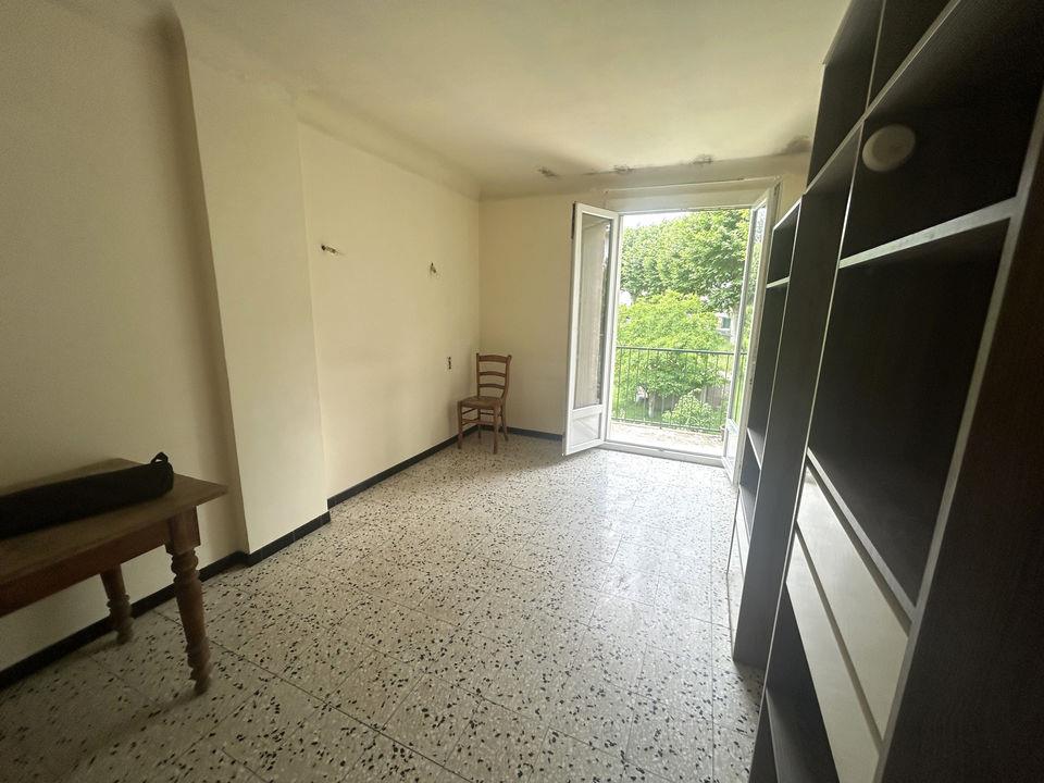 Purchase: Apartment (66230)