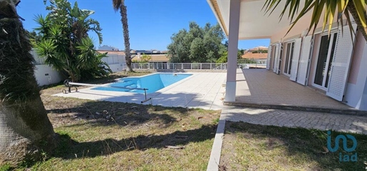 Maison T5 à Sesimbra (Castelo) de 350,00 m²