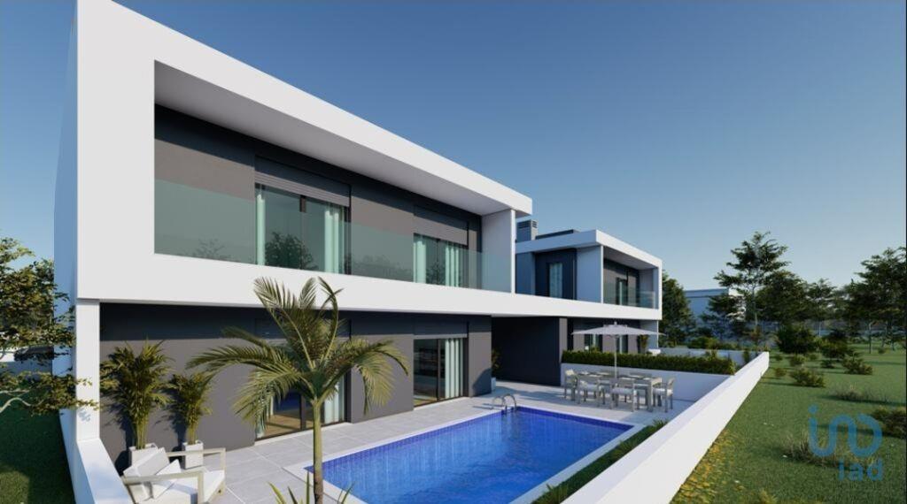 Home / Villa with 4 Rooms in Amora with 198,00 m²